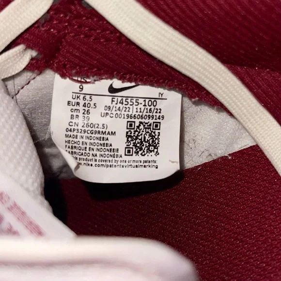 Nike Dunk Low - Women/Mens - Picture 6 of 6